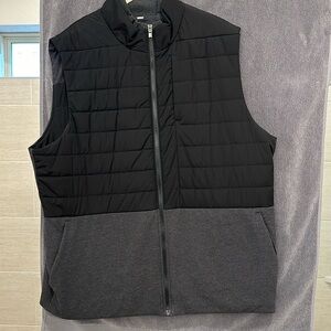 Black/gray LuLuLemon vest.